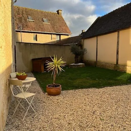 Prázdninový dům Maison De Charme Proche De La Mer Douvres-la-Délivrande